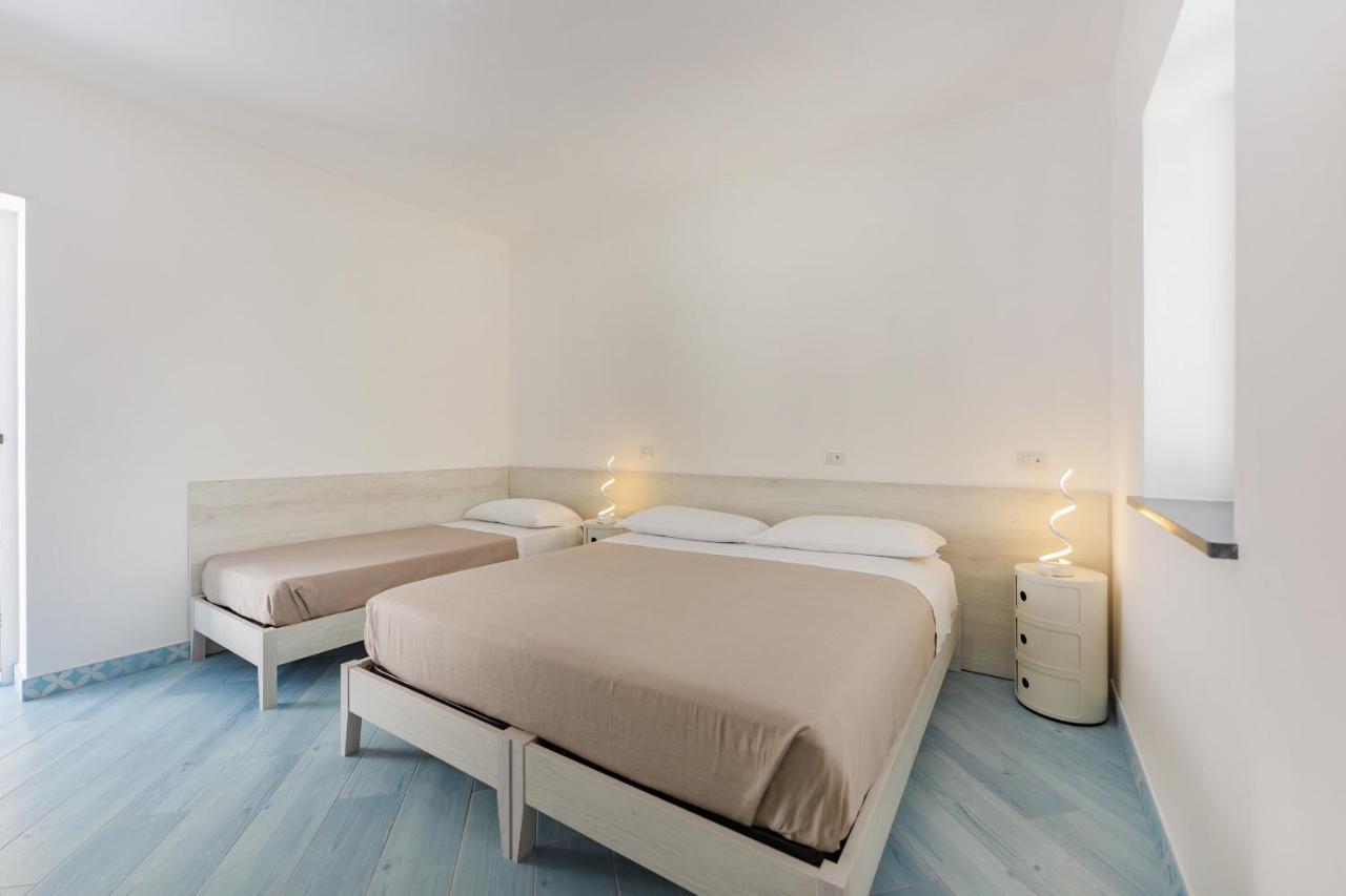Poseidonia Rooms プロチーダ エクステリア 写真